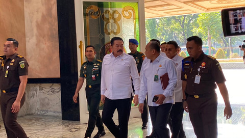 Jaksa Agung, ST Burhanuddin Saat Tiba di Kantor Kementerian Pertahanan, Jakarta, Senin (13/7).  Foto: Aditya Nugraha/kumparan
