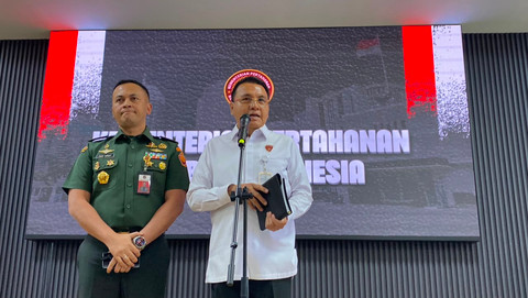 Juru bicara Satuan Tugas Penertiban Kawasan Hutan (Satgas PKH), Barita Simanjuntak di Kementerian Pertahanan, Senin (13/7). Foto: Aditya Nugraha/kumparan