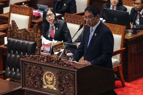 Menteri Keuangan Purbaya Yudhi Sadewa menyampaikan tanggapan pemerintah dalam Rapat Paripurna ke-25 DPR Masa Persidangan V Tahun Sidang 2025-2026 di Kompleks Parlemen, Senayan, Jakarta, Selasa (14/7/2026). Foto: Asprilla Dwi Adha/ANTARA FOTO