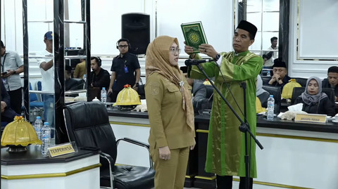 Bupati Gowa, Sitti Husniah Talenrang, memenuhi panggilan Panitia Khusus sebagai terperiksa di hak angket DPRD Gowa, Sulsel, Selasa (14/7/2026). Foto: YouTube/ DPRD Gowa