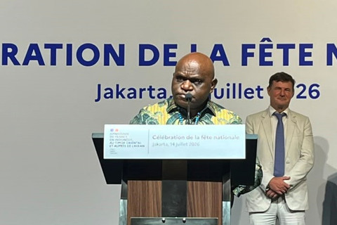 Menteri Hak Asasi Manusia RI, Natalius Pigai saat memberikan sambutan dalam Resepsi Hari Nasional Prancis (Bastille Day) di Hotel Raffles Jakarta, Selasa (14/7/2026). Foto: Firda Brillianti/kumparan