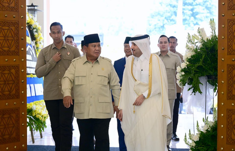 Presiden Prabowo Subianto menyampaikan belasungkawa langsung atas wafatnya Emir Qatar periode 1995-2013 Sheikh Hamad bin Khalifa di Kedubes Qatar, Jakarta, Rabu (15/7/2026). Foto: Muchlis Jr/Biro Pers Sekretariat Presiden