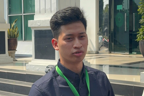 Lexi Valleno Havlenda, adik dari penyanyi Keisya Levronka, usai menghadiri persidangan gugatan perdata terhadap UNTAR di Pengadilan Negeri Jakarta Barat, Rabu (15/7/2026). Foto: Salsha Okta Fairuz/kumparan