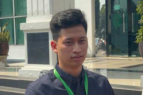 Lexi Valleno Havlenda, adik dari penyanyi Keisya Levronka, usai menghadiri persidangan gugatan perdata terhadap UNTAR di Pengadilan Negeri Jakarta Barat, Rabu (15/7/2026). Foto: Salsha Okta Fairuz/kumparan