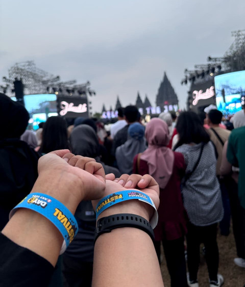 teman kumparan Arum Nonton Prambanan Jazz. Foto: kumparan