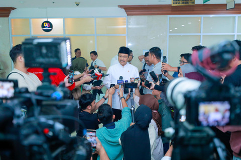 Mensos Saifullah Yusuf (Gus Ipul) tegaskan pentingnya konsolidasi data agar pemerintah dapat memberikan intervensi sosial yang tepat bagi masyarakat yang membutuhkan, termasuk keluarga pahlawan nasional, Kamis (16/7/2026). Foto: Kemendagri RI