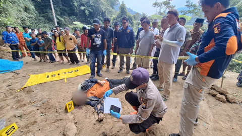 seorang warga negara asing (WNA) China Liu Hongbin (27) meninggal di lokasi proyek pelebaran jalan di Dusun Kanan Dede, Desa Kanan Dede, Kecamatan Rongkong, Jumat (17/7/2026).  Foto: Dok. Istimewa