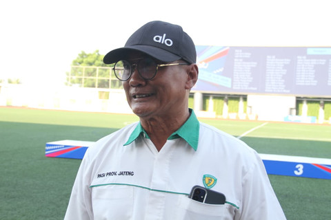 Ketua Persatuan Atletik Seluruh Indonesia (PASI) Kudus, Firdaus, saat acara MilkLife Athletics Challenge 2026 - Seri 1 di Supersoccer Arena, Kudus, Jawa Tengah. Foto: Vega Ma'arrijil Ula/kumparan