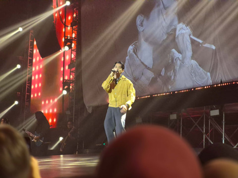 Afgan gelar konser tunggal 'Retrospektif: The Concert' di Plenary Hall, Jakarta International Convention Center (JICC), Sabtu (18/7/2026). Foto: Adisty Putri Utami/kumparan