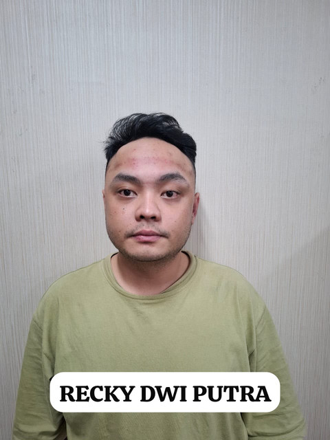 Lima pelaku yang diamankan Bareskrim saat menggerebek Apartemen Basura City Jatinegara. Foto: Dok. Bareskrim Polri