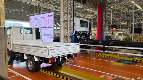 Aktivitas produksi pabrik PT Isuzu Astra Motor Indonesia (IAMI) di Karawang, Jawa Barat, Senin (20/7/2026). Foto: Sena Pratama/kumparan