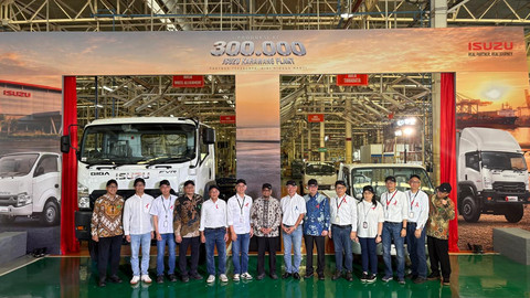 Seremoni produksi 300 ribu unit di pabrik PT Isuzu Astra Motor Indonesia (IAMI), Karawang, Jawa Barat, Senin (20/7/2026). Foto: Sena Pratama/kumparan