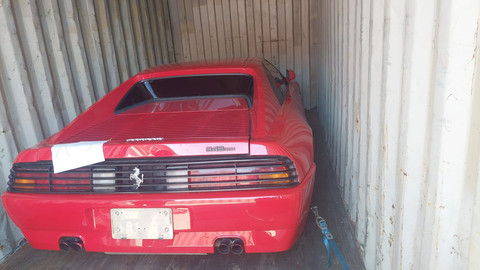 Ferrari 348 GTS yang dilelang DJKN melalui KPKNL Surabaya. Foto: Dok. DJKN