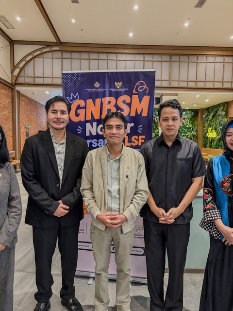 Produser Agung Saputra bersama LSF dan BPI dalam acara Gerakan Nasional Budaya Sensor Mandiri di Depok, Jawa Barat, Selasa (21/7/2026). Foto: Vincentius Mario/kumparan