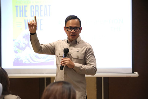 Hadiri ALDP 2026 di Bandung, Wamendagri Bima Arya tegaskan pentingnya kemampuan membaca perubahan dan memimpin transformasi bagi para pemimpin masa depan, Selasa (21/7/2026). Foto: Kemendagri RI