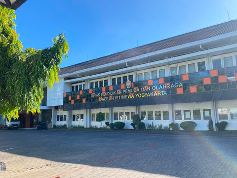 Gedung Dinas Pendidikan Pemuda dan Olahraga Daerah Istimewa Yogyakarta. Foto: Resti Damayanti/ Pandangan Jogja
