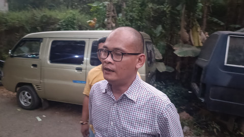 Kanit Reskrim Polsek Cililin, Ipda Fakhmi saat memberikan keterangan terkait kepulangan Meila, Selasa (21/7/2026). Foto: Abisatya/kumparan