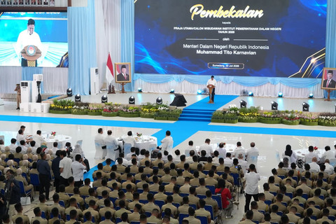 Mendagri Tito Karnavian harapkan lulusan IPDN Angkatan XXXIII dapat menjadi agen perubahan serta teladan dalam mewujudkan birokrasi ASN yang bersih, efektif, dan berintegritas, Rabu (22/7/2026). Foto: Kemendagri RI