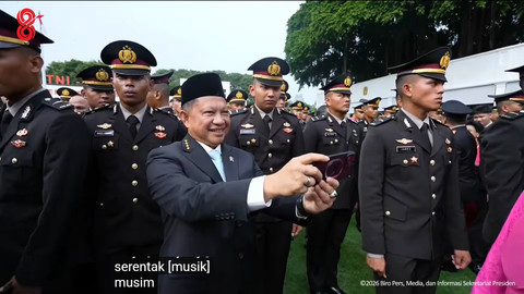 Anak Ferdy Sambo, Tribrata Putra Sambo menghadiri Upacara Prasetya Perwira (Praspa) TNI dan Polri tahun 2026 di halaman Istana Merdeka, Jakarta, Rabu (22/7/2026). Foto: YouTube/ Sekretariat Presiden