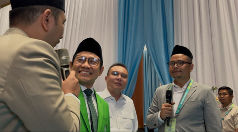 Ketua Umum PKB Muhaimin Iskandar dan Ketua Harian Gerindra Sufmi Dasco Ahmad saat Harlah PKB ke-28 di JCC, Senayan, Jakarta, Kamis (23/7). Foto: Nasywa Athifah/kumparan