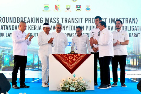 Gubernur Jabar Dedi Mulyadi bersama Menhub RI resmikan groundbreaking proyek Mastran BRT Cekungan Bandung untuk wujudkan era baru transportasi publik yang modern, terintegrasi, dan berkeadilan, Rabu (22/7/2026). Foto: Dok. Diskominfo Jabar
