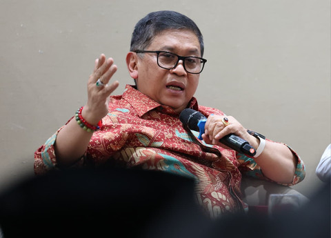 Sekjen PDIP Hasto Kristiyanto dalam acara Room Diskusi Serial 7 bertajuk "NU Masa Depan & Masa Depan NU: Sinergitas Pemikiran Nasionalis dan Agama" yang digelar Yayasan Talibuana Nusantara di Jakarta Selatan, Jumat (24/7/2026). Foto: PDIP