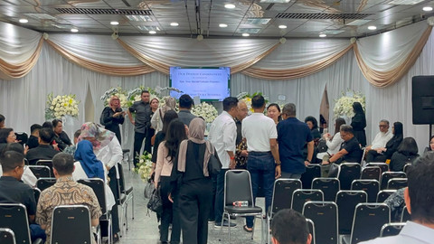 Suasana rumah duka Troy Harold Yohanes Pantouw Juru Bicara Otorita IKN di RSPAD, Jakarta Pusat, Minggu (26/7/2026). Foto: Rayyan Farhansyah/kumparan