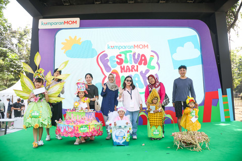 Keseruan pengumuman pemenang Pawai Cilik pada kumparanMOM Festival Hari Anak 2026 di Ex Taman Anggrek, GBK, Jakarta, Sabtu (25/7/2026). Foto: Iqbal Firdaus/kumparan