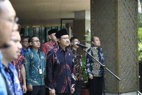 Menteri Sosial Saifullah Yusuf (Gus Ipul) lantik 67 pejabat fungsional Kemensos dan tekankan pentingnya akurasi data bansos, program graduasi kemandirian, serta komitmen pencegahan korupsi, Selasa (4/8/2026). Foto: Dok. Kemensos