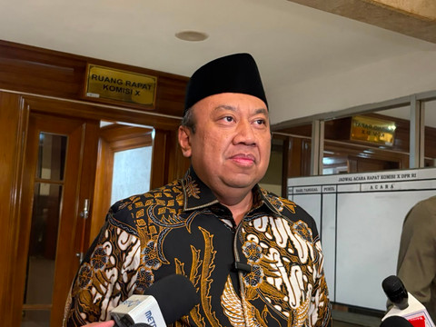 Wakil Ketua Komisi X Lalu Hadrian Irfani di Kompleks Parlemen, Senayan, Jakarta, Kamis (13/8/2026). Foto: Nasywa Athifah/kumparan