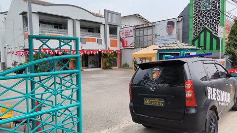 Situasi TK dan SD Islam Pembangunan Pamulang, Kota Tangerang Selatan, Senin (24/8) usai terjadi keributan dengan massa dari pihak UIN. Foto: Dok. Istimewa