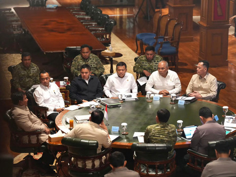 Presiden Prabowo Subianto menerima Panglima TNI Jenderal TNI Agus Subiyanto dan Kapolri Jenderal Pol. Listyo Sigit Prabowo di Hambalang, Kabupaten Bogor, Jawa Barat, Selasa (1/9/2026). Foto: Instagram/ @sekretariat.kabinet