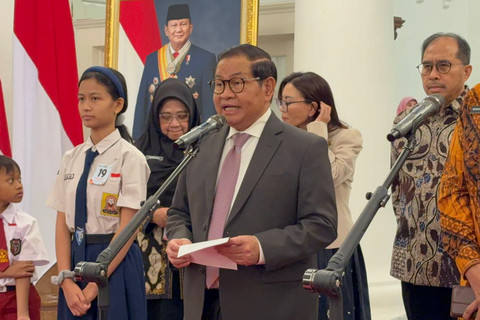 Gubernur DKI Jakarta Pramono Anung usai menyerahkan penghargaan kepada pemenang lomba di Balai Kota DKI Jakarta, Kamis (3/9/2026). Foto: Nauval Pratama/kumparan