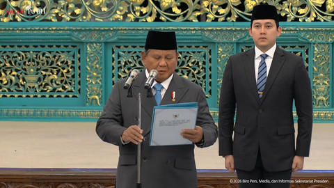 Presiden Prabowo Subianto mengikuti pelantikan dan pengambilan sumpah jabatan Menteri dan Wakil Menteri Kabinet Merah Putih di Istana Negara, Jakarta, Senin (14/9/2026). Foto: Youtube/Sekretariat Presiden