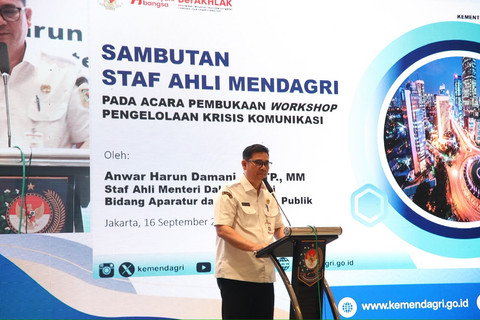 Staf Ahli Menteri Bidang Aparatur dan Pelayanan Publik Kemendagri Anwar Harun Damanik dorong pengelolaan krisis komunikasi pemerintah yang cepat, akurat, dan berbasis data dalam Workshop di Jakarta, Rabu (16/9/2026). Foto: Dok. Kemendagri