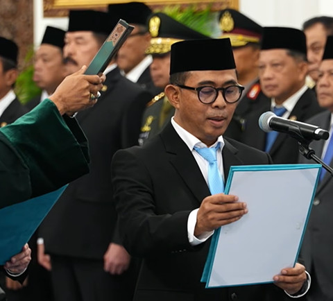 Ketua Ombudsman periode 2026-2030 Dr. H. Nuzran Joher,  dalam Pengucapan Sumpah Pejabat Negara di Istana Negara, 1 Oktober 2026 Foto: Youtube/Sekretariat Presiden