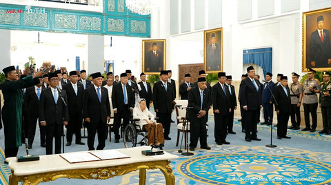 Sumpah jabatan saat pengangkatan Dewan Pertimbangan Presiden RI oleh Presiden Republik Indonesia di Istana Negara, Jakarta, Jumat (2/10/2026). Foto: YouTube/ Sekretariat Presiden