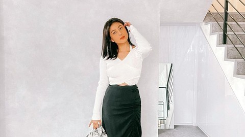 Potret terbaru Awkarin usai dikabarkan batal nikah dengan Gangga Kusuma. Foto: Instagram/@awkarin