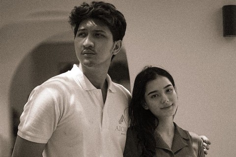 Aditya Zoni dan istrinya. Foto: Instagram/@real_aditya1