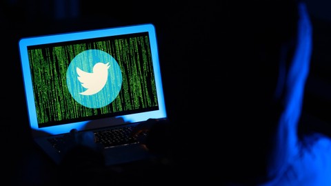 Ilustrasi data pengguna Twitter bocor diretas hacker. Foto: TY Lim/Shutterstock