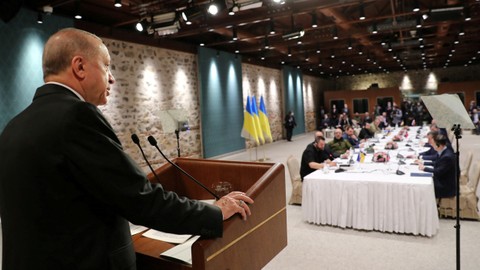 Galang Bantuan Lawan Rusia, Presiden Ukraina Hubungi AS, Prancis dan Turki (2)