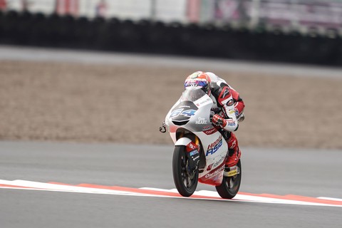 Mario Aji di Sirkuit Mandalika pada Sabtu (19/3/2022). Foto: Dok Honda Team Asia