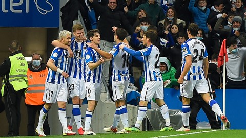 Selebrasi pemain Real Sociedad. Foto: Ander Gillenea/AFP