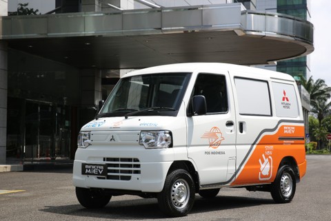 Mobil listrik niaga mungil Mitsubishi resmi beroperasi di Indonesia.  Foto: dok. Mitsubishi