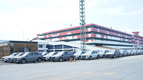 PT Honda Prospect Motor melepas sejumlah unit ekspor All New BR-V ke sejumlah negara di Pelabuhan Tanjung Priok, Rabu (16/3/2022). Foto: Sena Pratama/kumparan