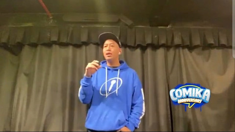 Pandji Pragiwaksono di acara COMIKANNIVER5ARY. Foto: Comika company