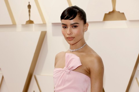 Zoe Kravitz di red carpet Oscar 2022 di Dolby Theater, Hollywood, California, pada Minggu (27/03/2022). Foto: Mike Coppola/Getty Images