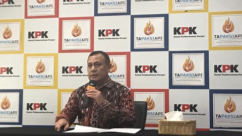 Ketua KPK Firli Bahuri dalam konferensi pers Mengenai program Politik Cerdas Berintergritas 2022 di Pusat Edukasi Anti Korupsi (ACLC), Selasa (12/4). Foto: Hedi/kumparan