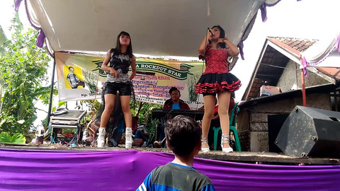 ilustrasi dangdutan kampung Foto: Youtube/@Marvin Ardine