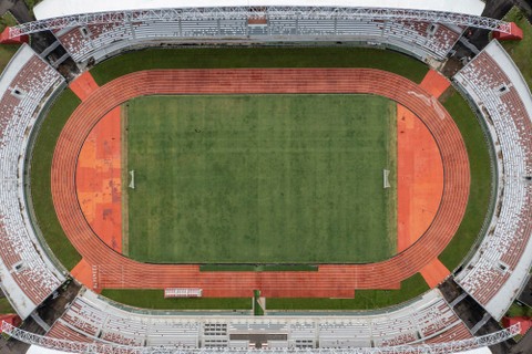 Foto aerial Stadion Gelora Sriwijaya Jakabaring (GSJ) yang diperuntukkan untuk venue Piala Dunia U-20 2023 di Jakabaring Sport City (JSC), Palembang, Sumatera Selatan, Selasa (15/3/2022). Foto: Nova Wahyudi/Antara Foto